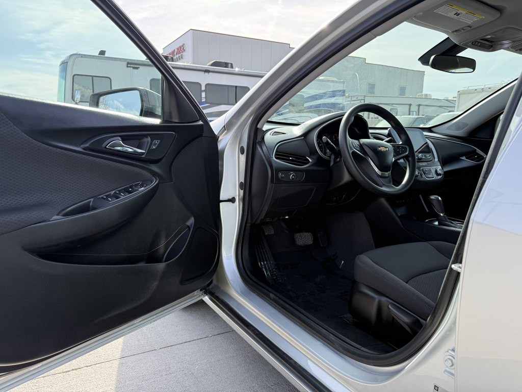 2019 Chevrolet Malibu Image 13