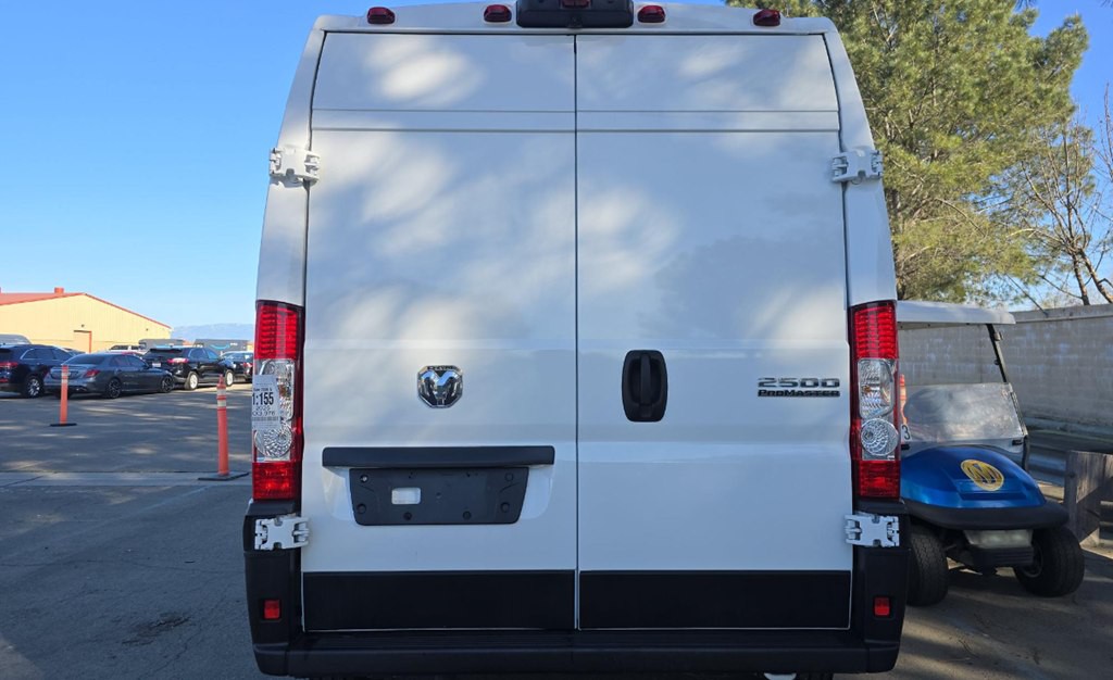 2025 RAM Promaster Image 3