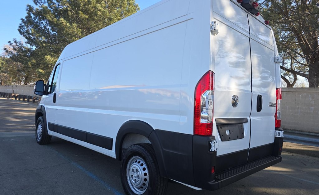 2025 RAM Promaster Image 4