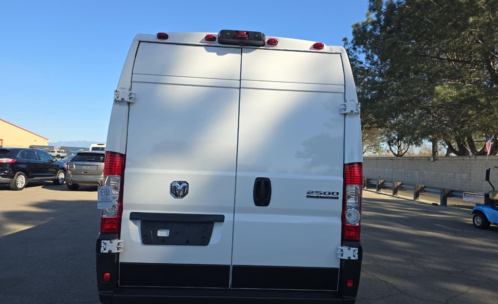2025 RAM Promaster Image 3