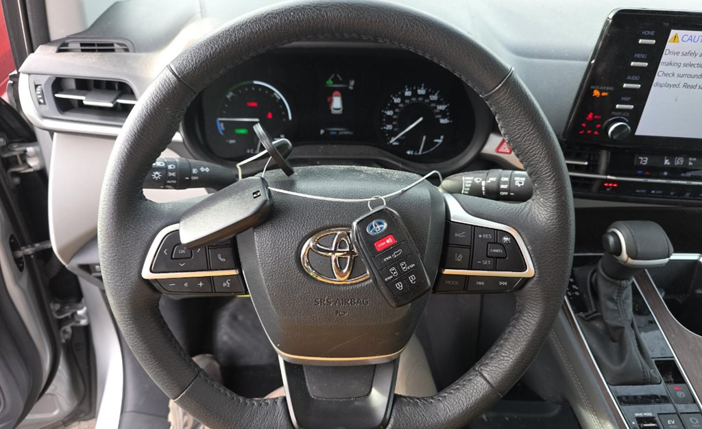 2023 Toyota Sienna Image 12