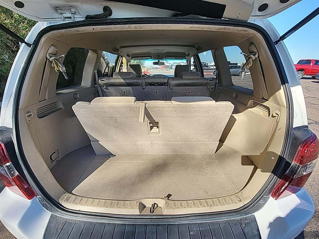2004 Toyota Highlander Image 10