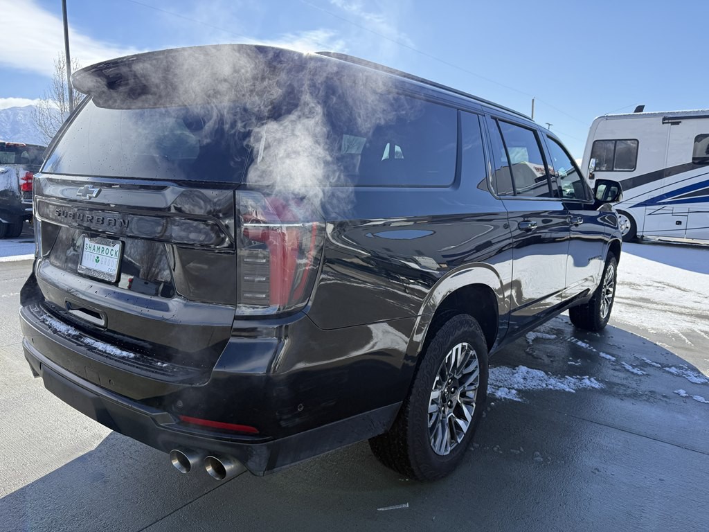 2025 Chevrolet Suburban Image 3
