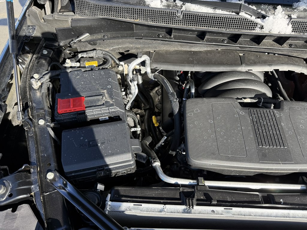 2025 Chevrolet Suburban Image 12