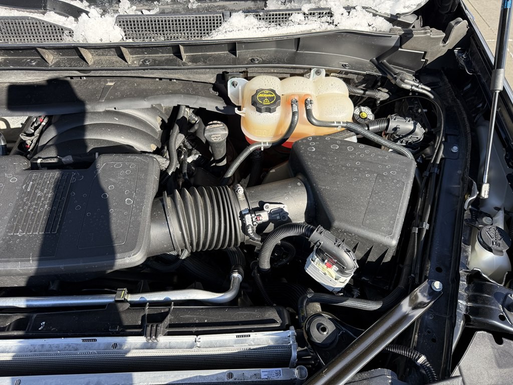 2025 Chevrolet Suburban Image 13