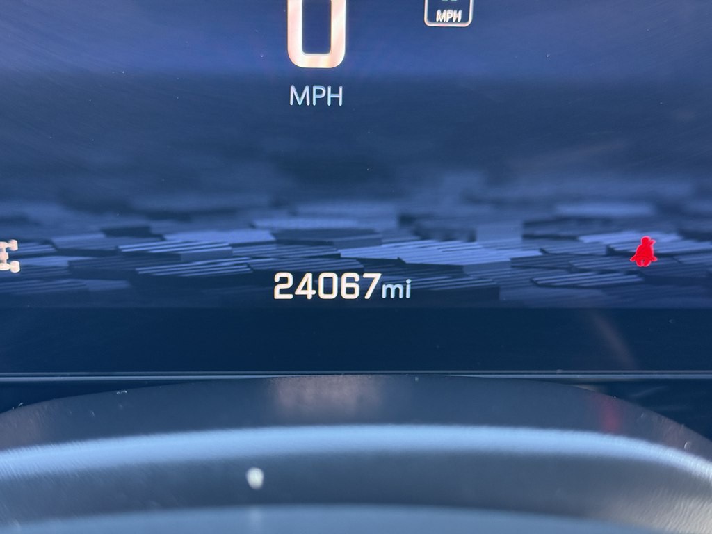 2025 Chevrolet Suburban Image 14