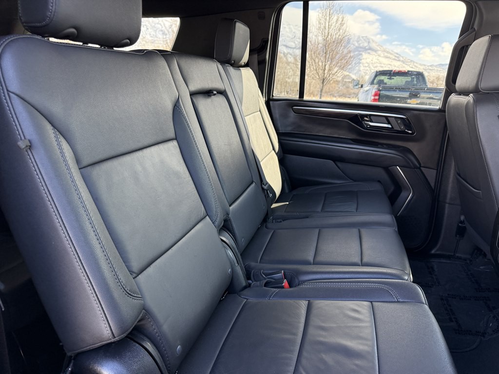 2025 Chevrolet Suburban Image 23