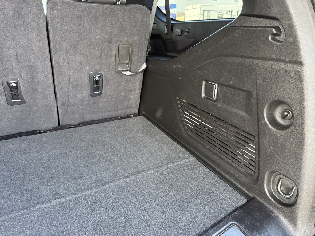 2025 Chevrolet Suburban Image 28