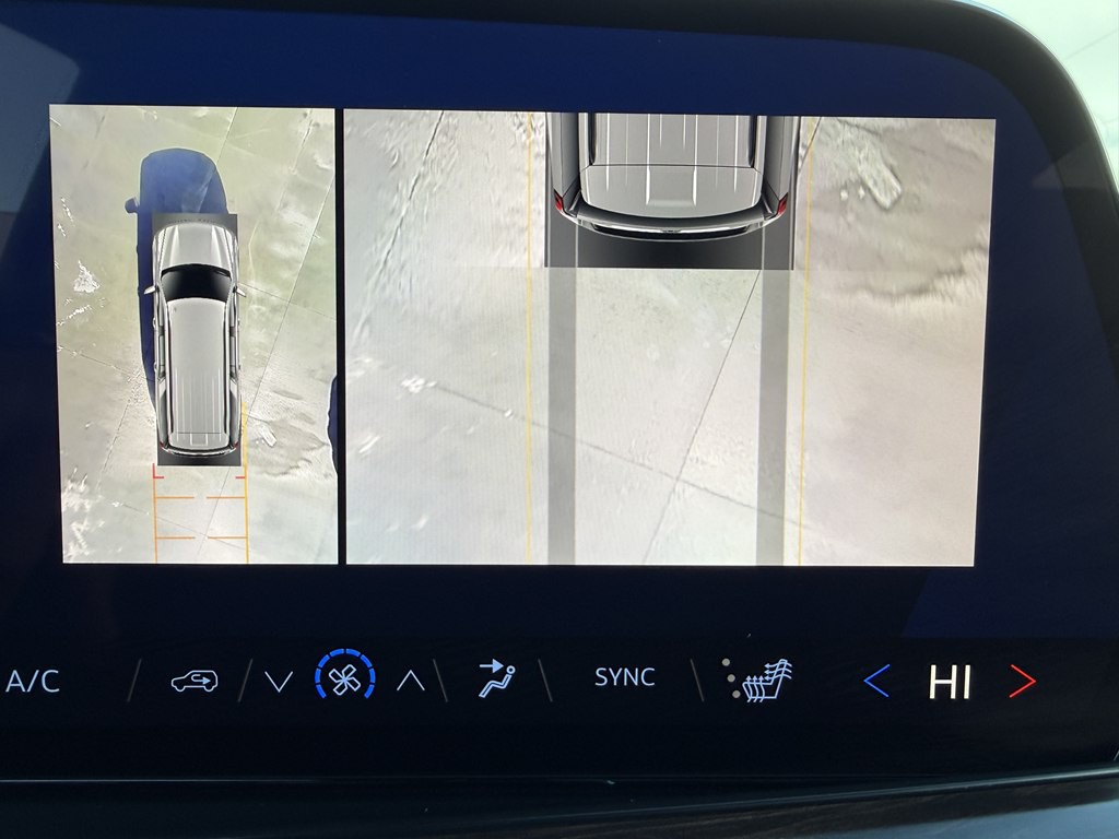 2025 Chevrolet Suburban Image 43