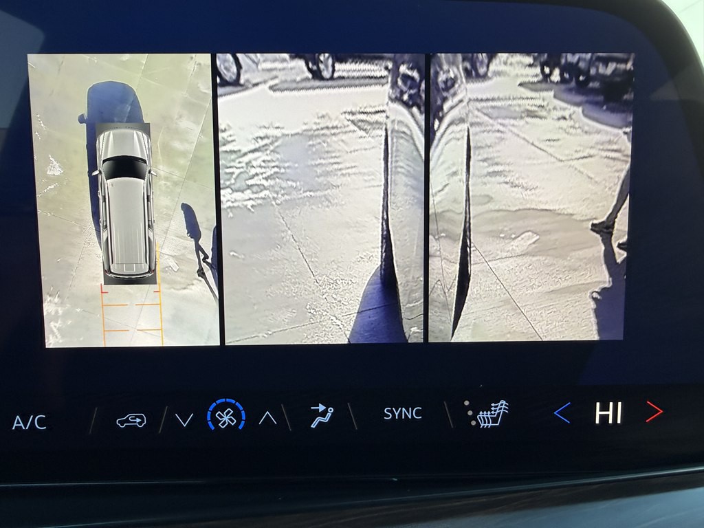 2025 Chevrolet Suburban Image 44