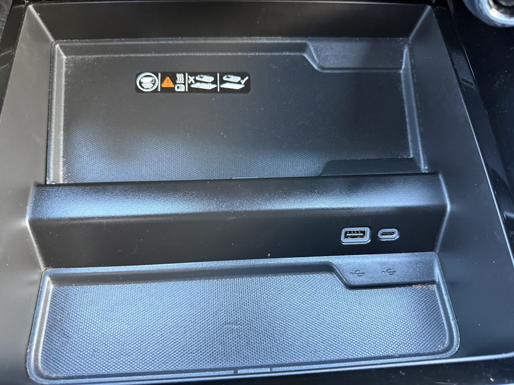 2025 Chevrolet Suburban Image 54