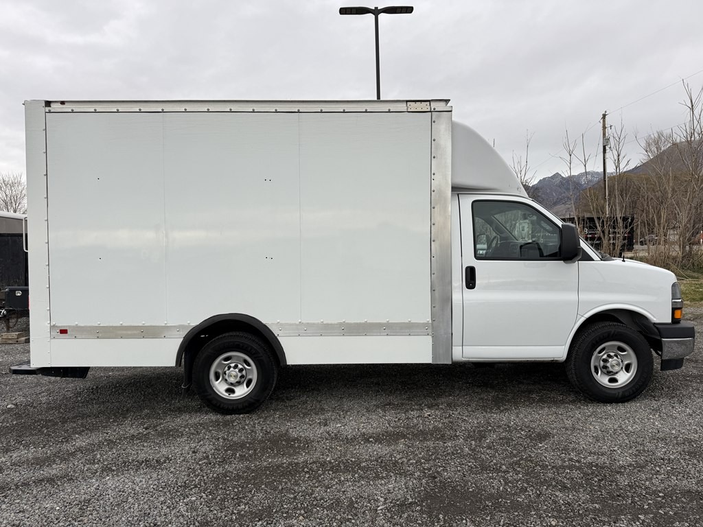 2023 Chevrolet Express Image 2