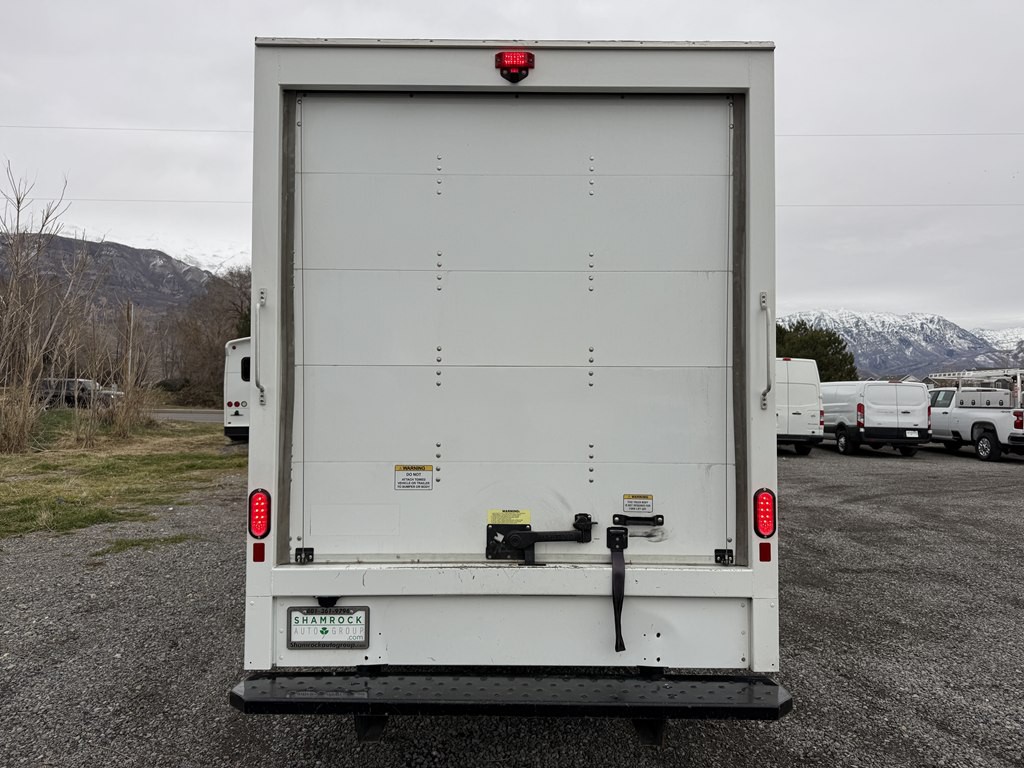 2023 Chevrolet Express Image 4