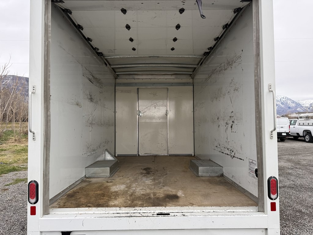 2023 Chevrolet Express Image 20