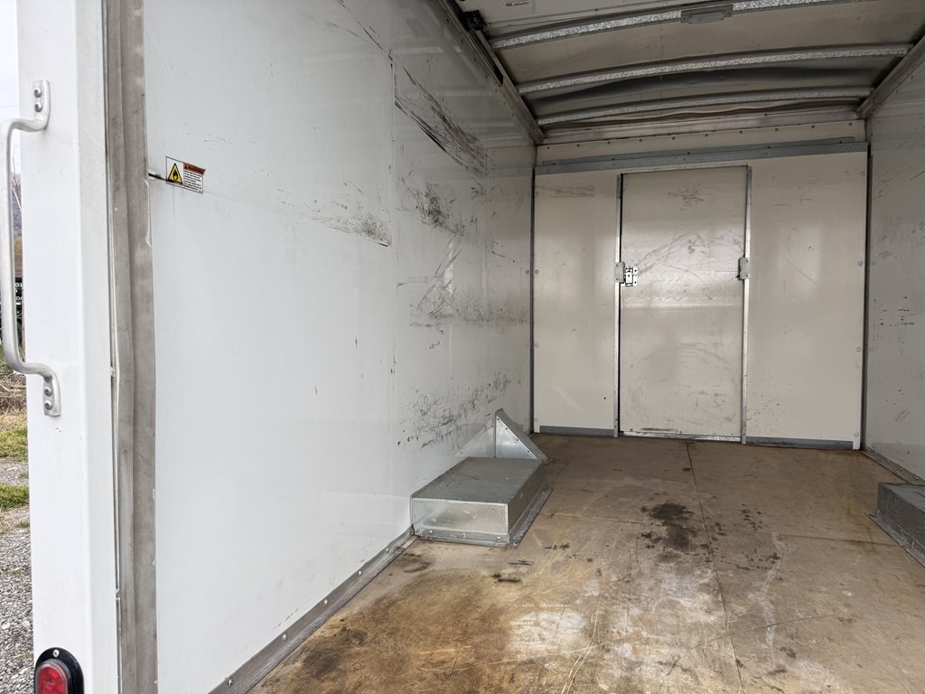 2023 Chevrolet Express Image 21