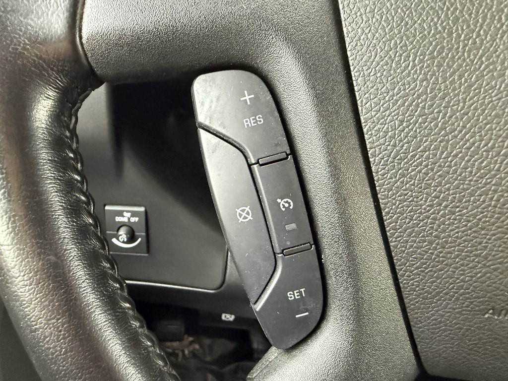 2023 Chevrolet Express Image 30