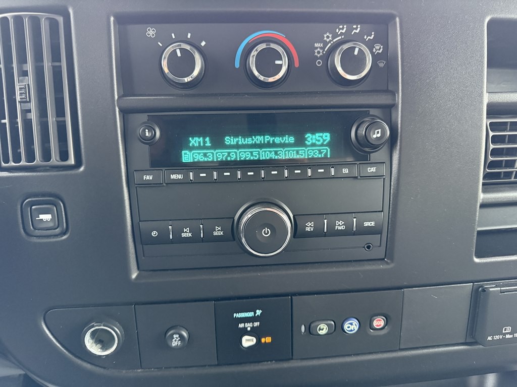 2023 Chevrolet Express Image 32