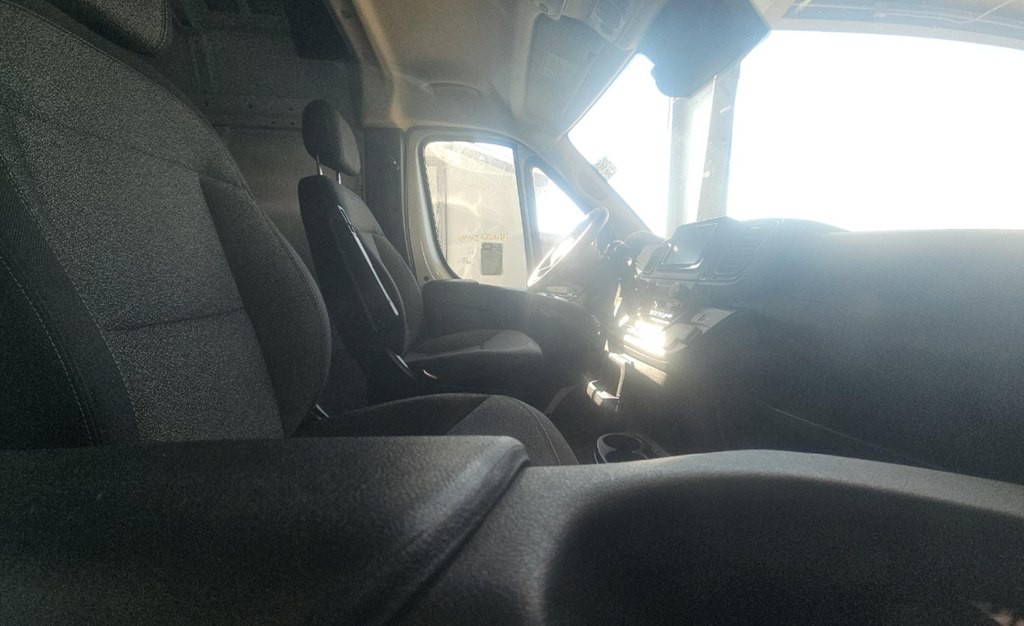 2025 RAM Promaster Image 11