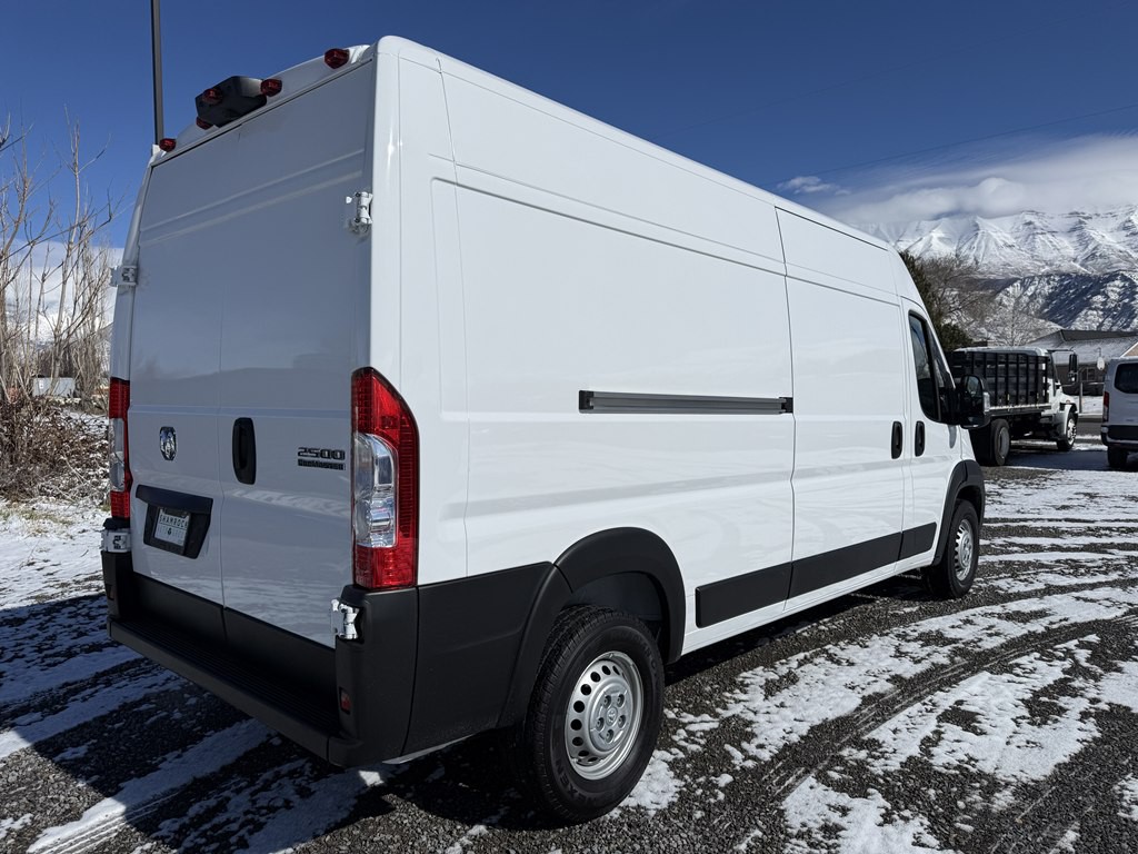 2025 RAM Promaster Image 3