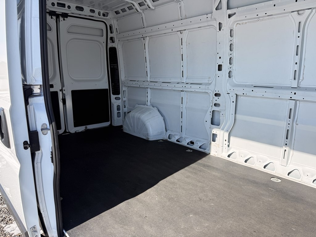 2025 RAM Promaster Image 25
