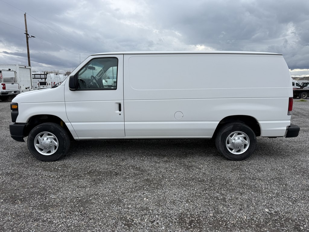 2011 Ford Econoline Image 6
