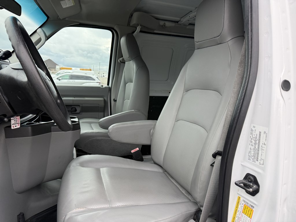 2011 Ford Econoline Image 15