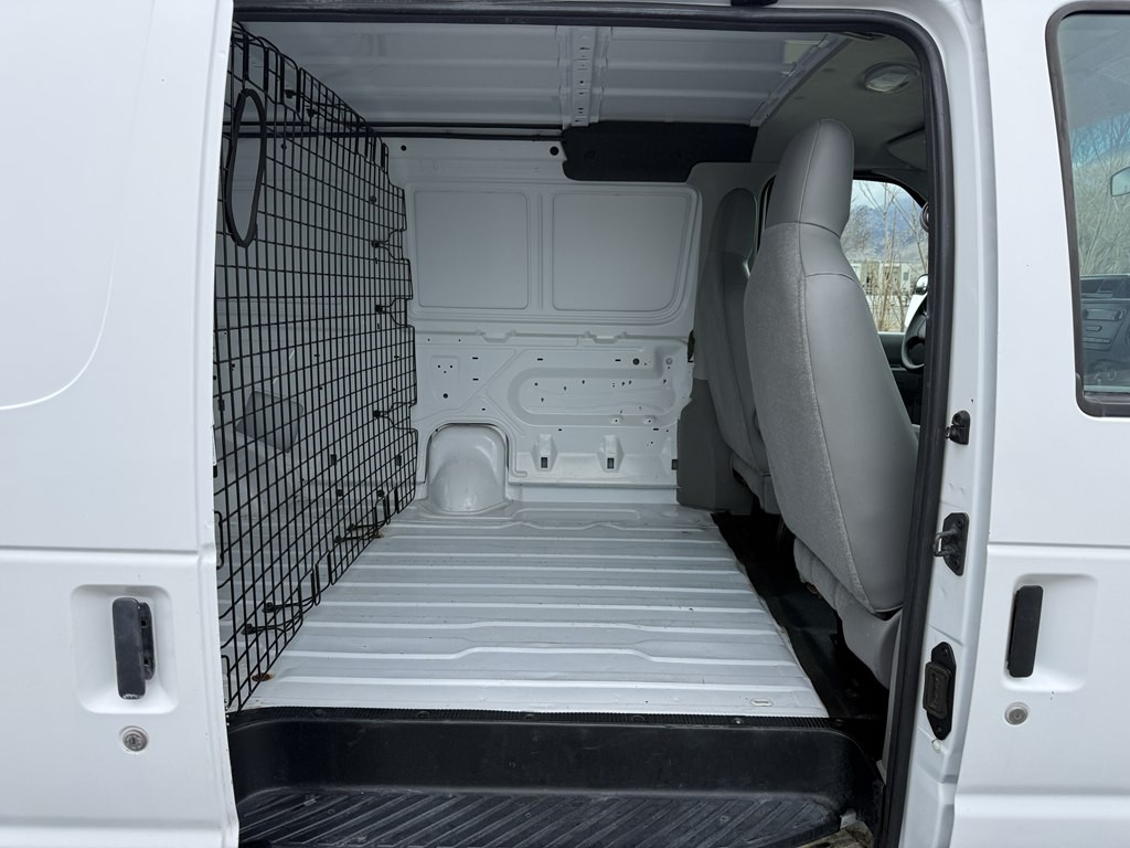 2011 Ford Econoline Image 23