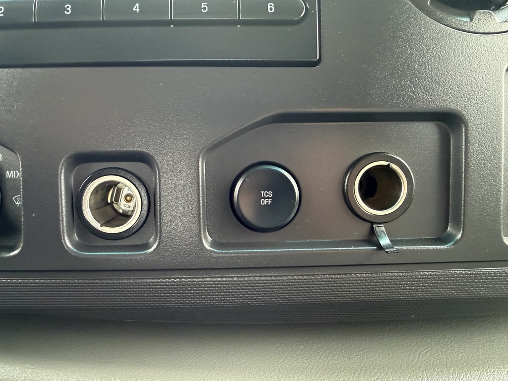 2011 Ford Econoline Image 33