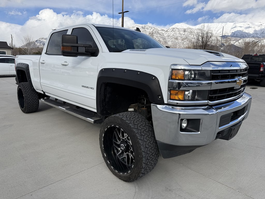 2018 Chevrolet Silverado 1500 Image 1
