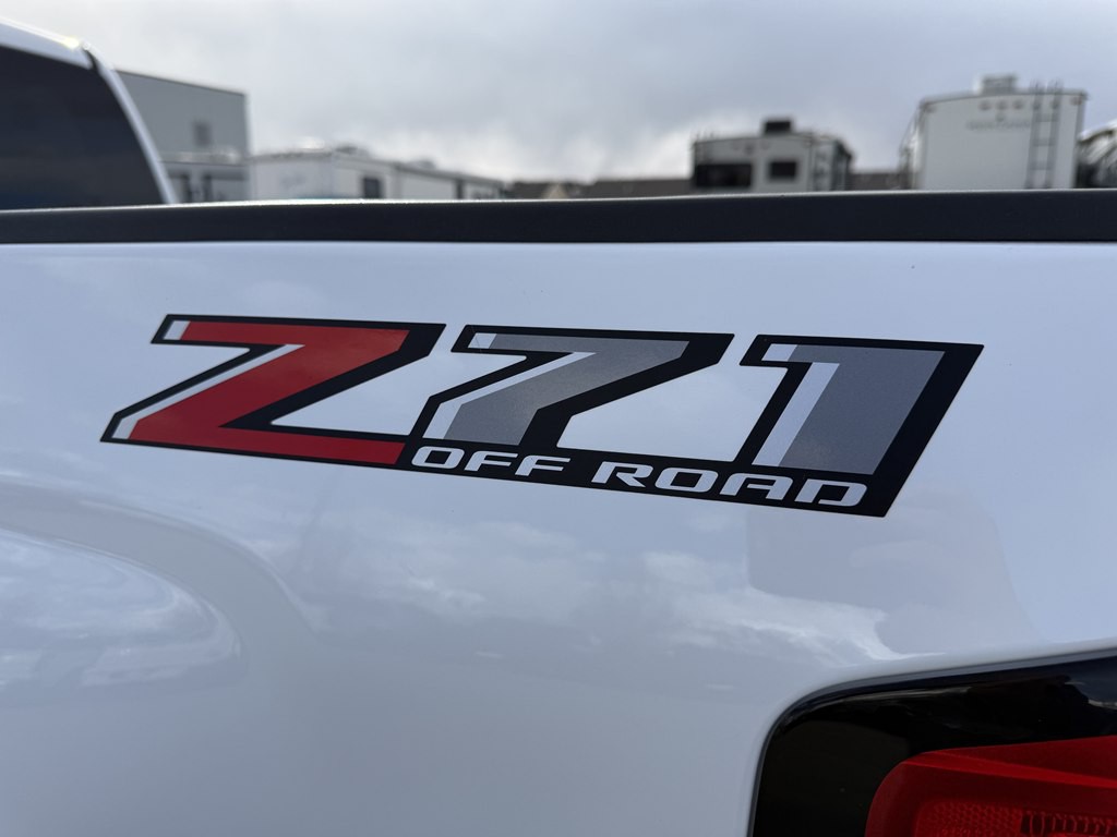 2018 Chevrolet Silverado 1500 Image 11