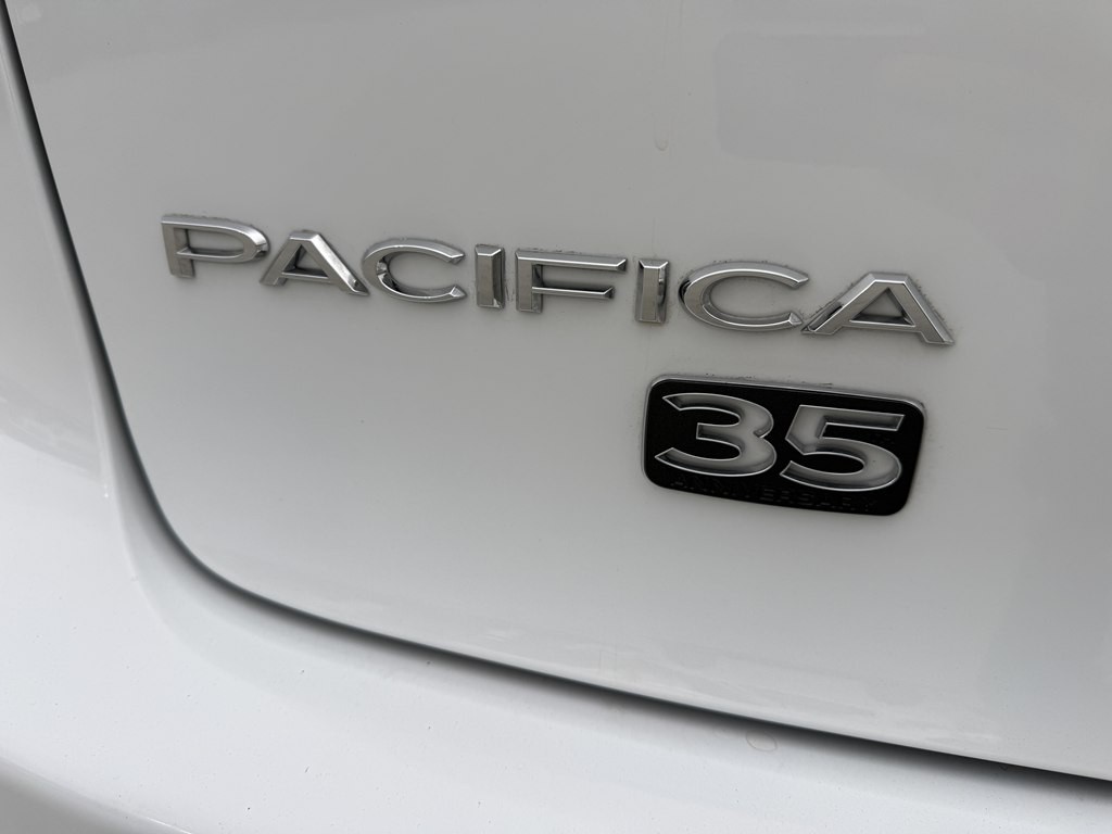 2020 Chrysler Pacifica Image 9