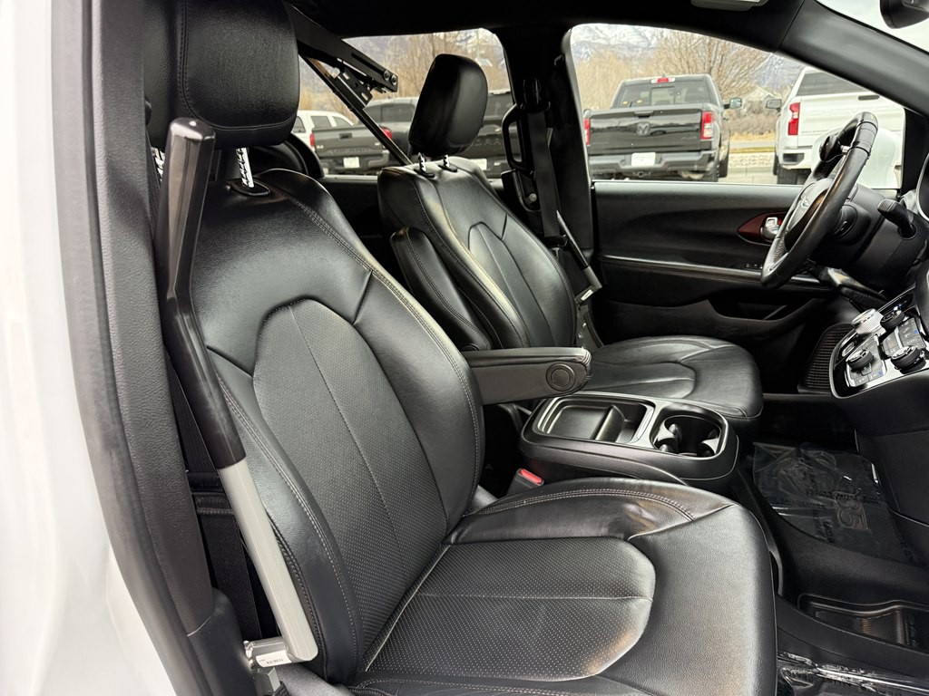2020 Chrysler Pacifica Image 19