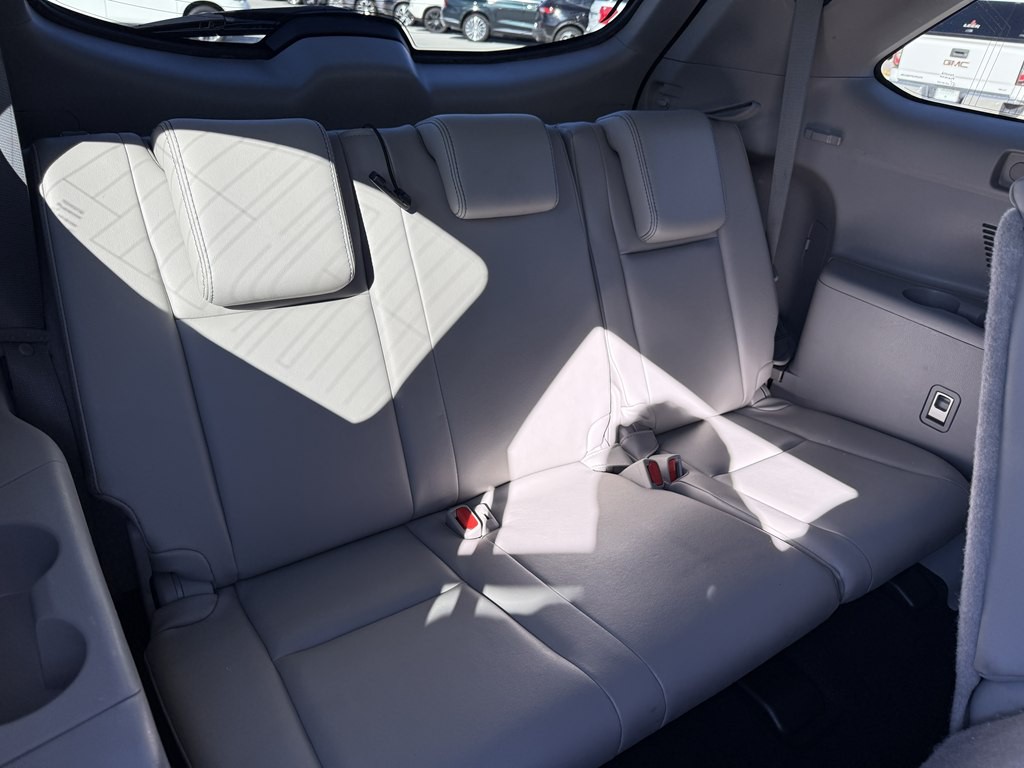 2017 Toyota Highlander Image 21