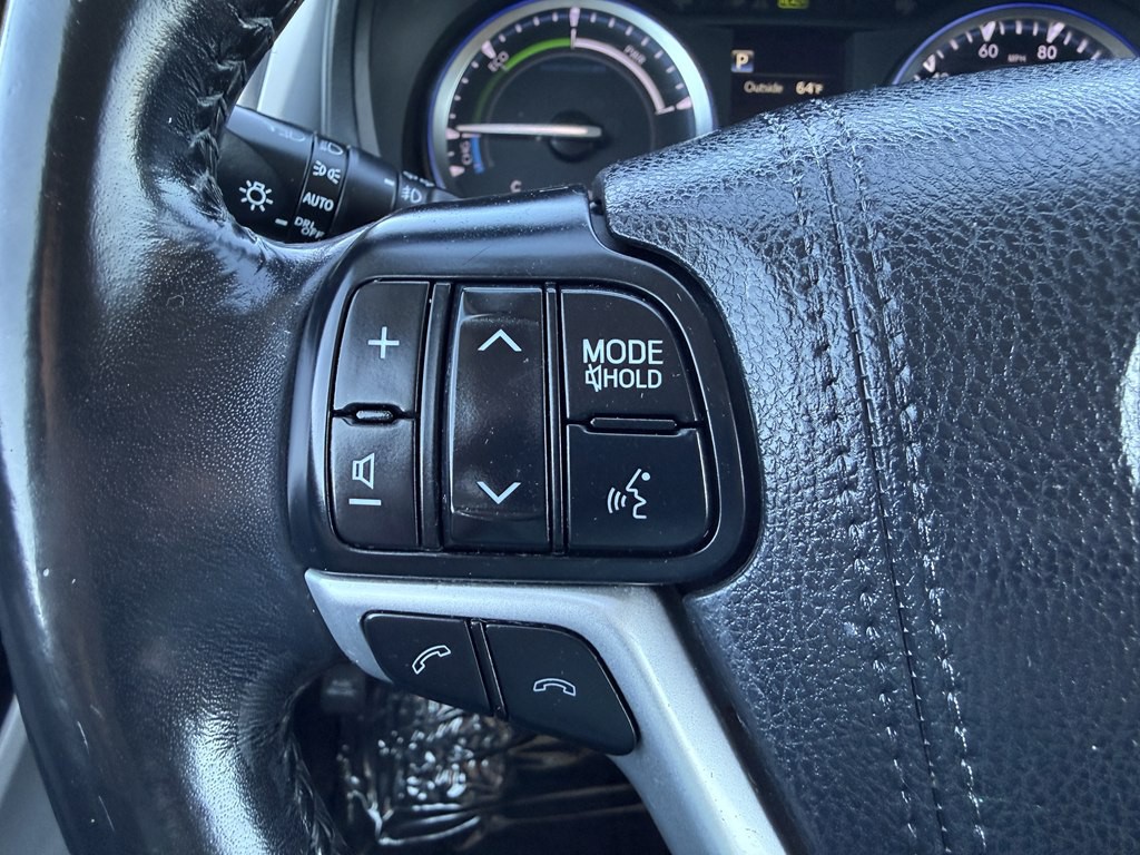 2017 Toyota Highlander Image 33