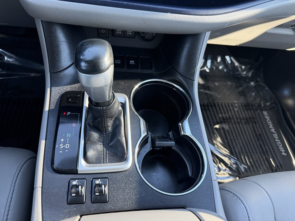 2017 Toyota Highlander Image 41