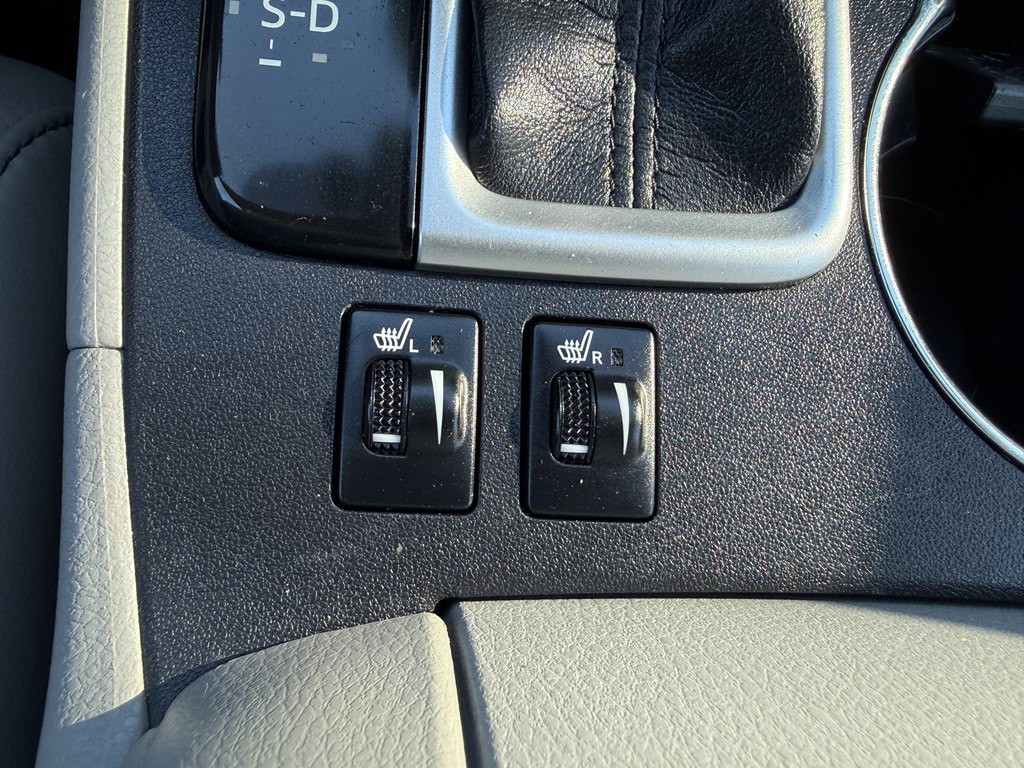 2017 Toyota Highlander Image 43