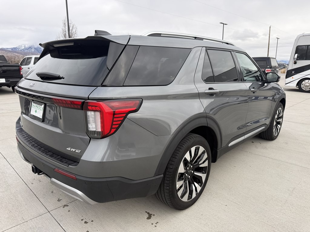 2025 Ford Explorer Image 3