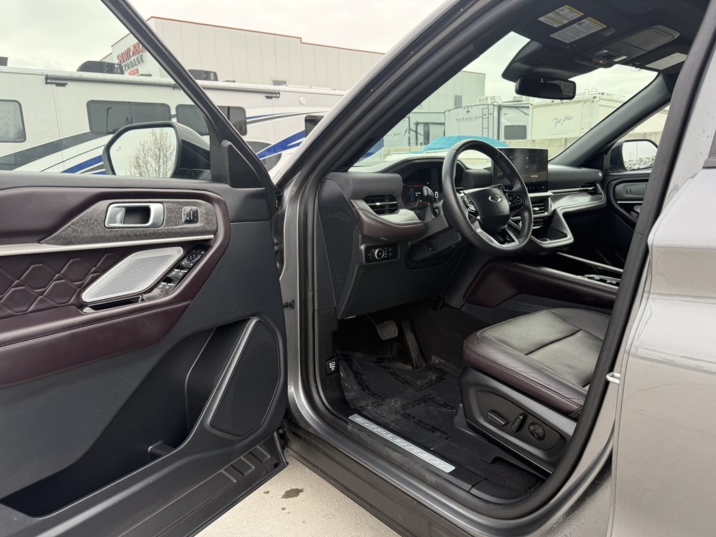 2025 Ford Explorer Image 16