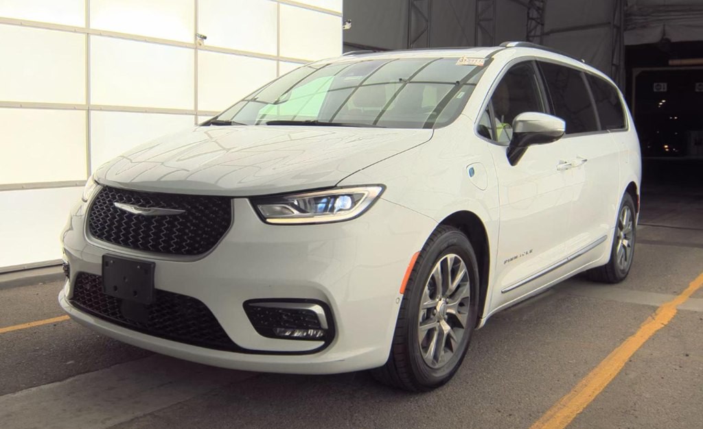 2023 Chrysler Pacifica Image 6