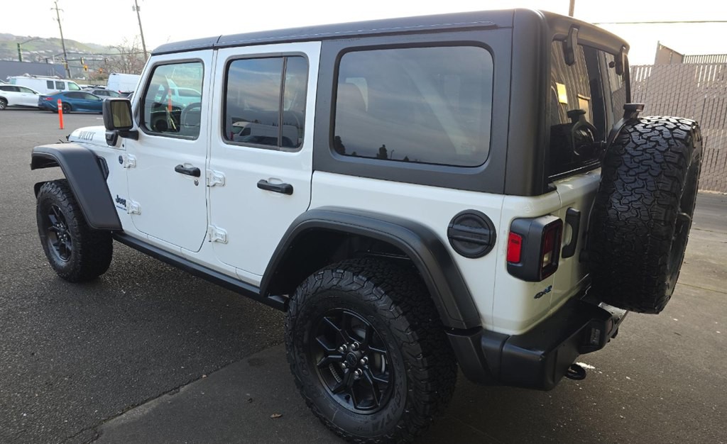 2025 Jeep Wrangler Image 4