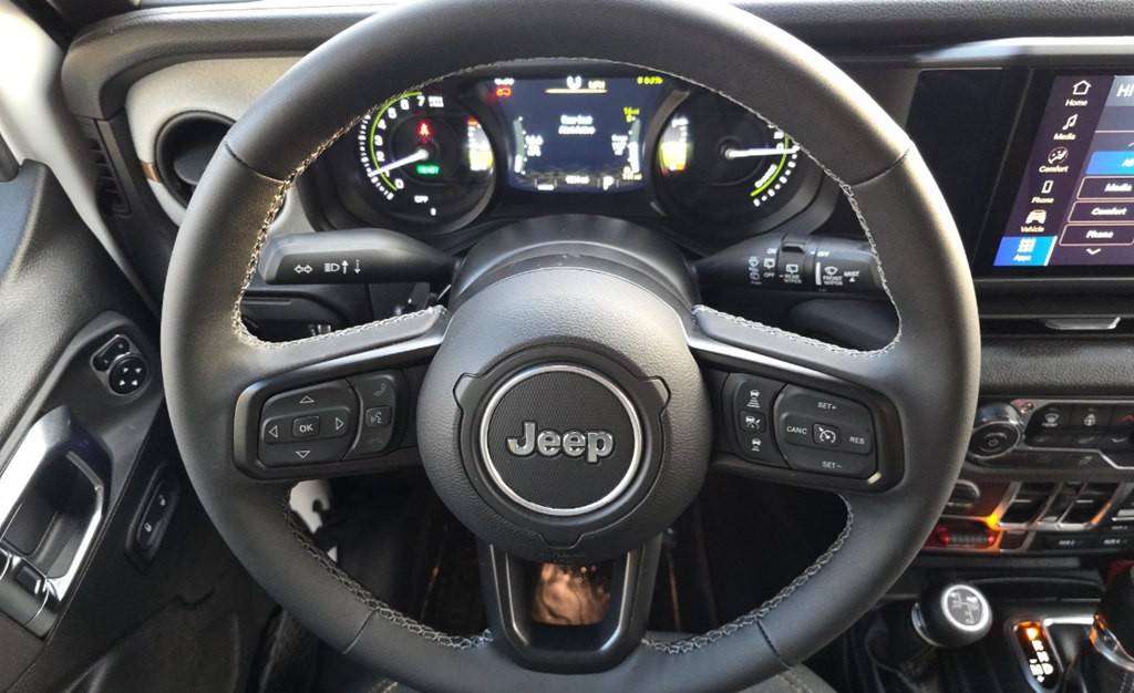 2025 Jeep Wrangler Image 13