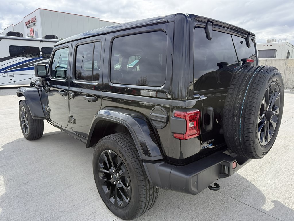2025 Jeep Wrangler Image 5