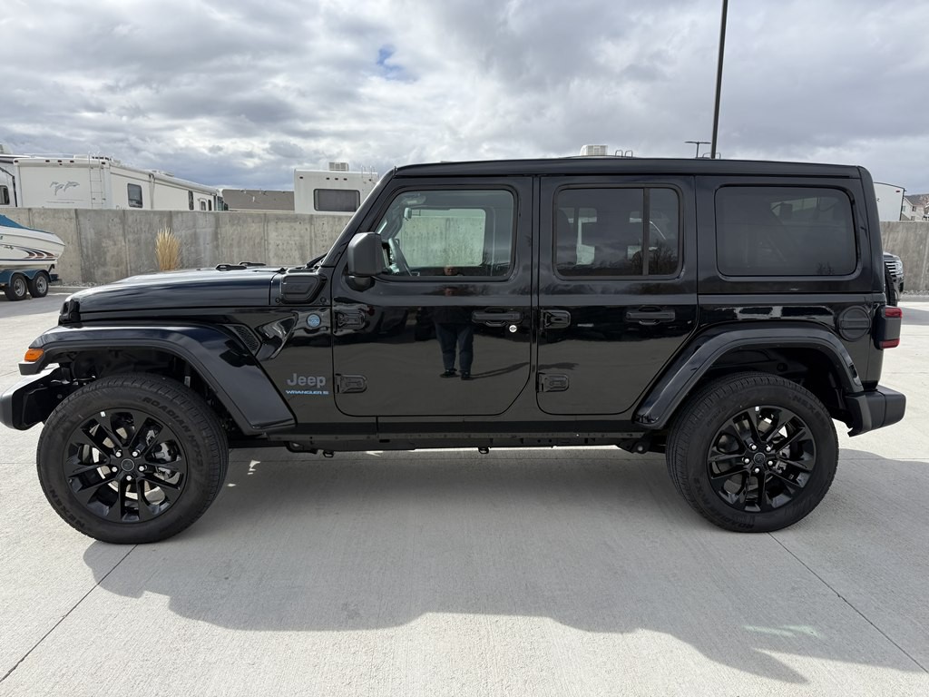 2025 Jeep Wrangler Image 6