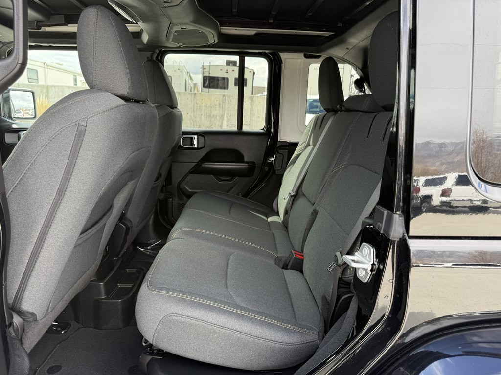 2025 Jeep Wrangler Image 19