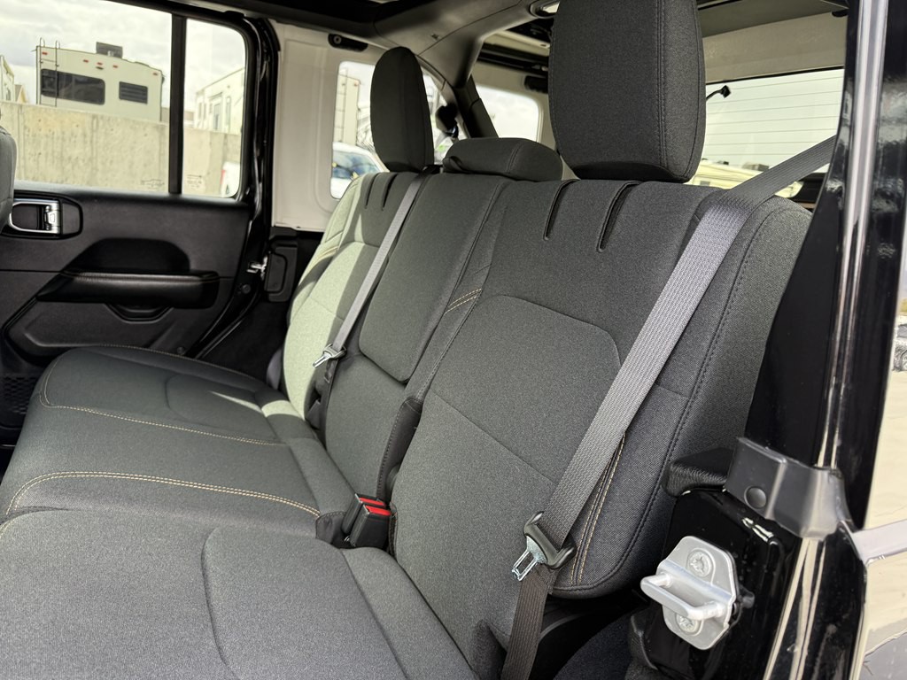 2025 Jeep Wrangler Image 20