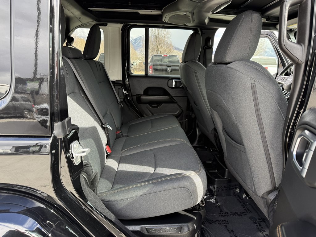 2025 Jeep Wrangler Image 21