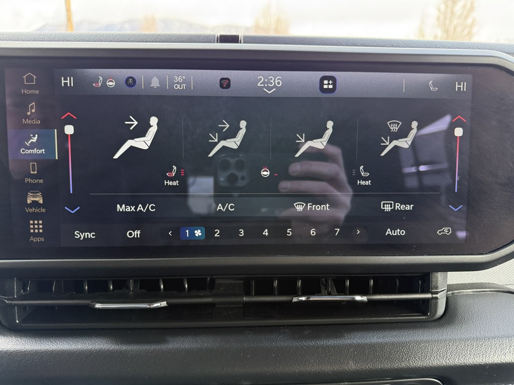 2025 Jeep Wrangler Image 41