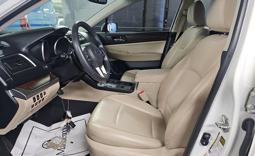 2015 Subaru Outback Image 9