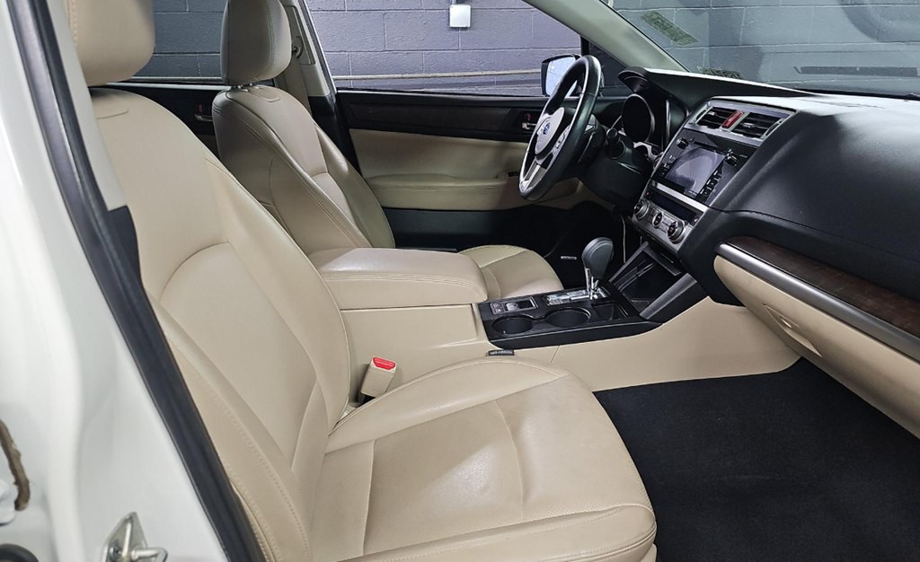 2015 Subaru Outback Image 10
