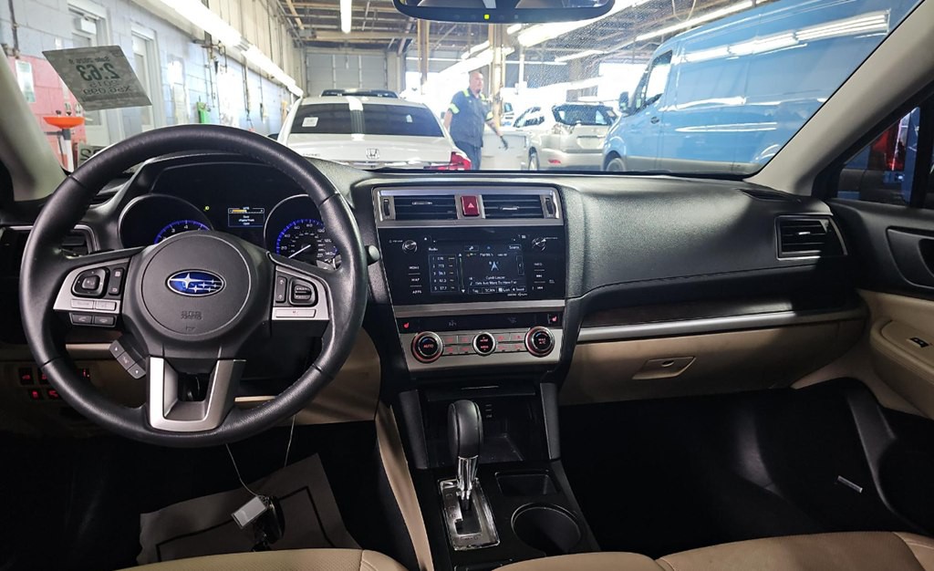 2015 Subaru Outback Image 12